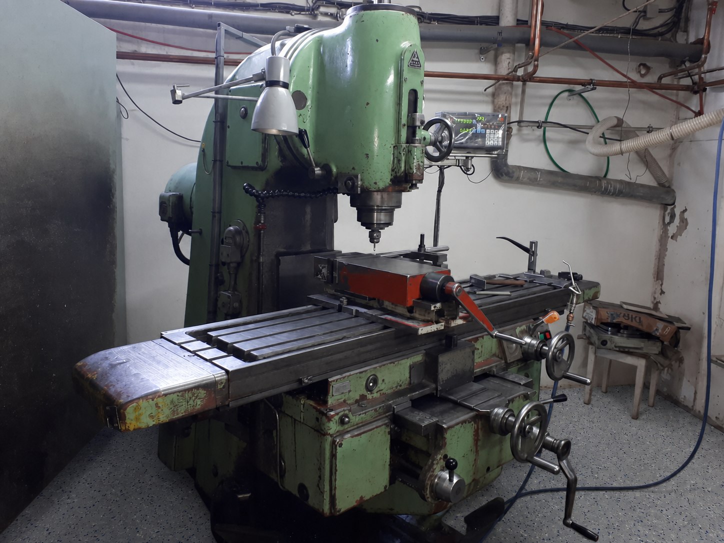 FA4AV conventional milling machine at HEST